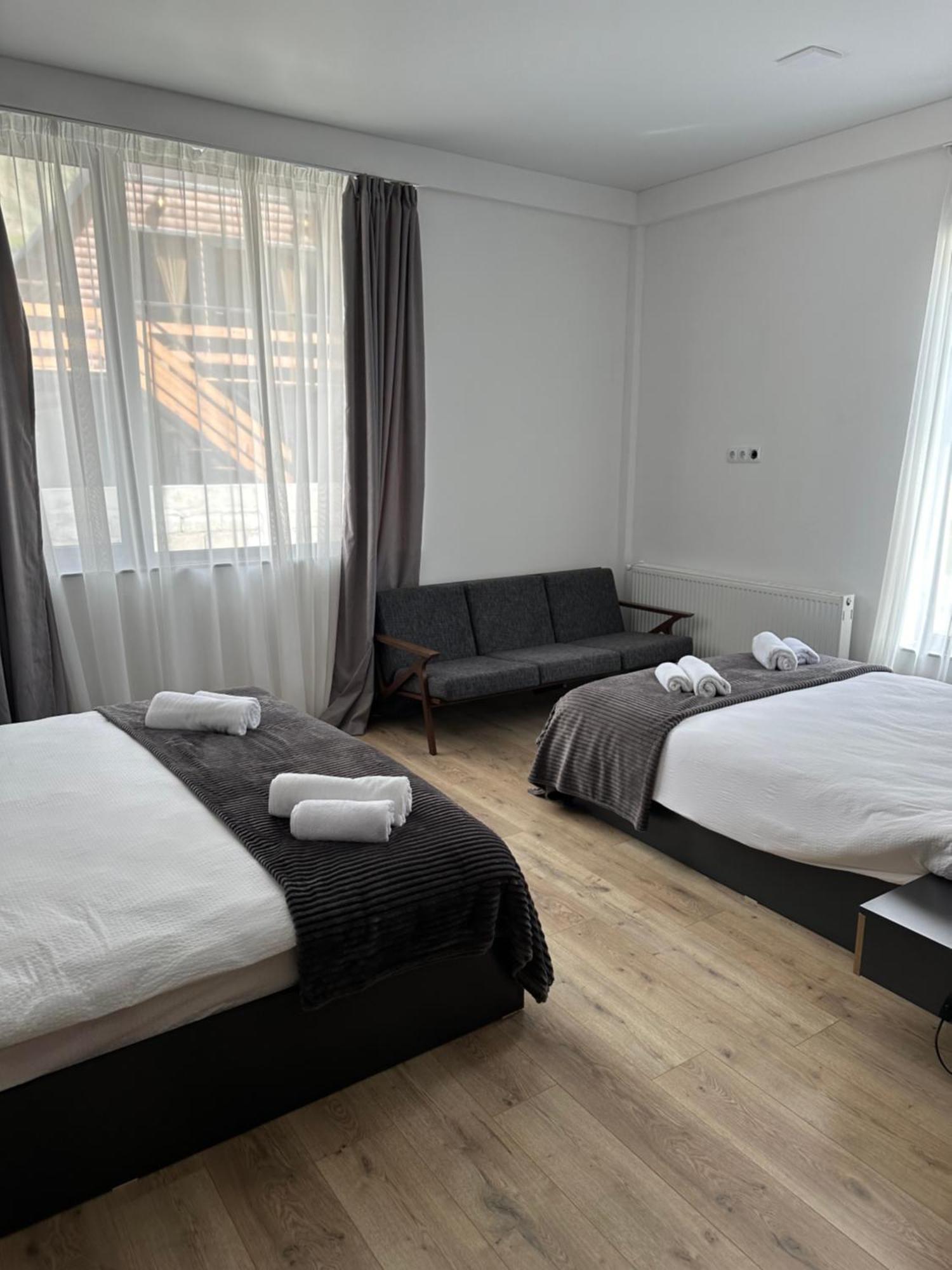 Hotel Chalet Kazbegi Esterno foto