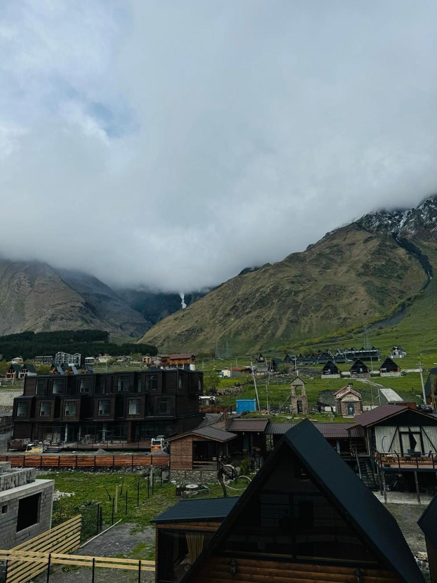 Hotel Chalet Kazbegi Esterno foto