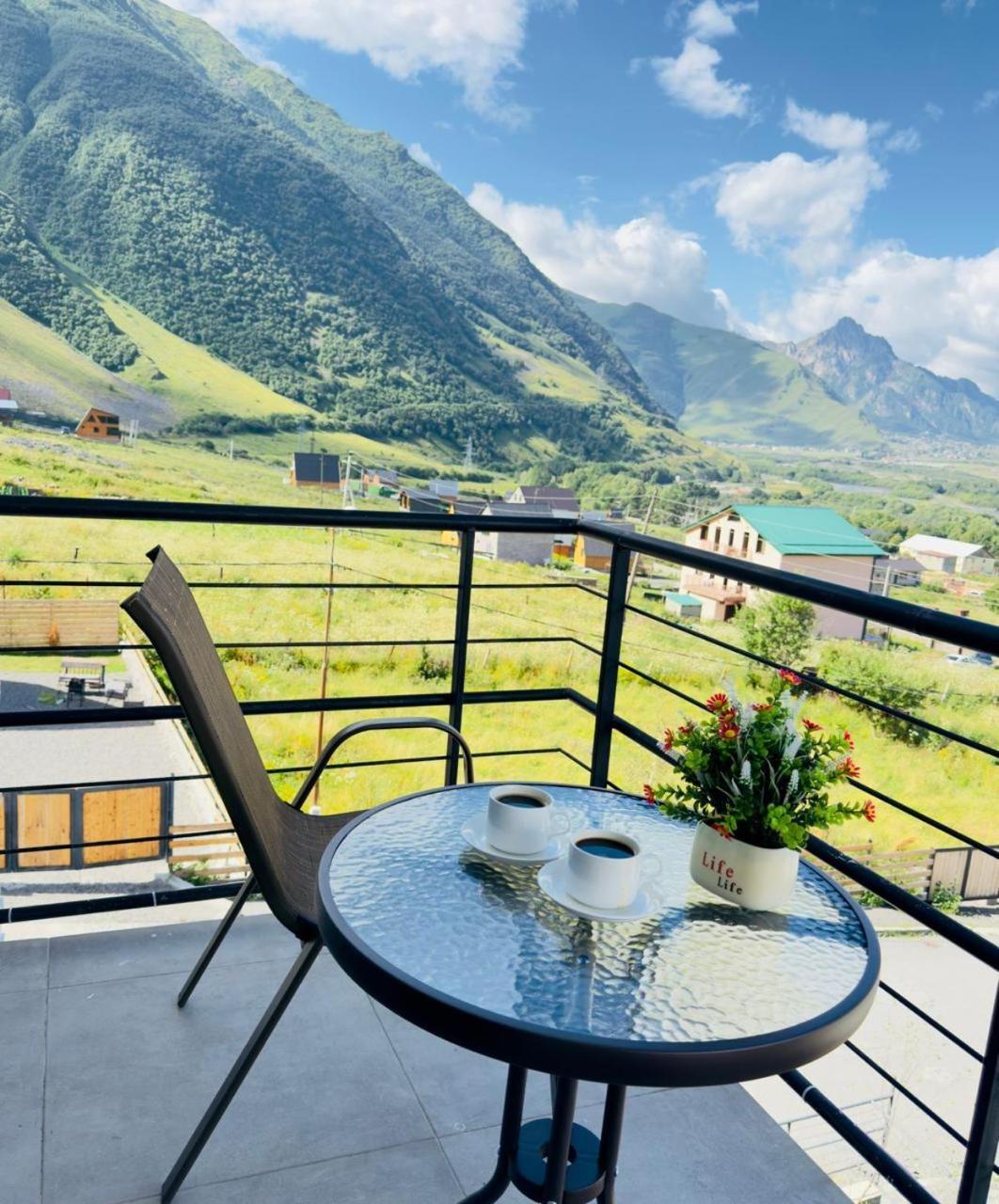Hotel Chalet Kazbegi Esterno foto